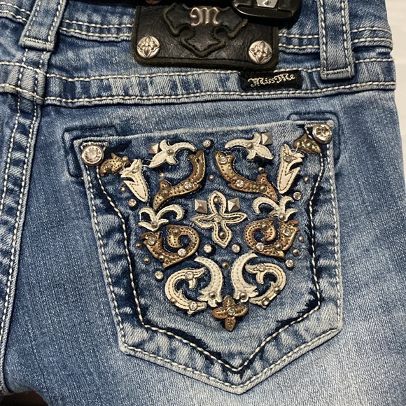 Miss Me Capris - Picture 2 of 14